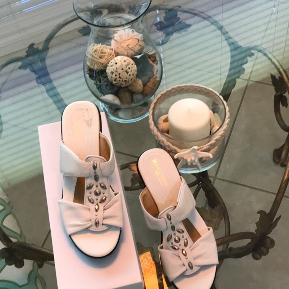 Naturalizer N5 comfort sandals NWOT